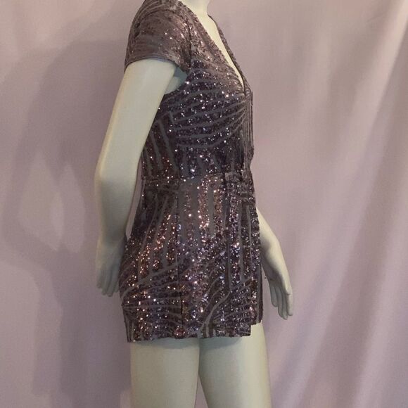 NWOT Charlotte Russe Romper   - Picture 10 of 11